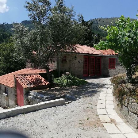 Gasthaus Casa Do Silverio Santa Cruz do Douro Exterior foto